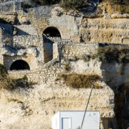 Proche Grotte De Matata