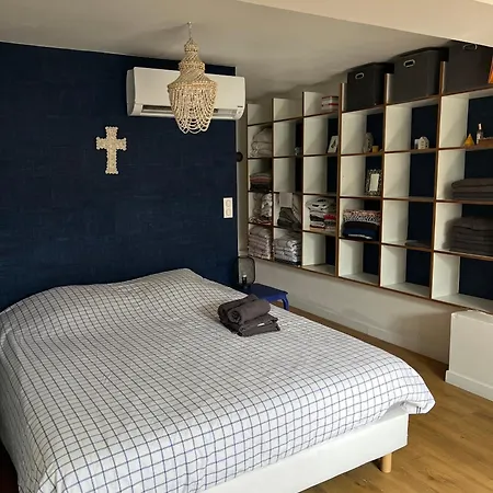 Proche Grotte De Matata