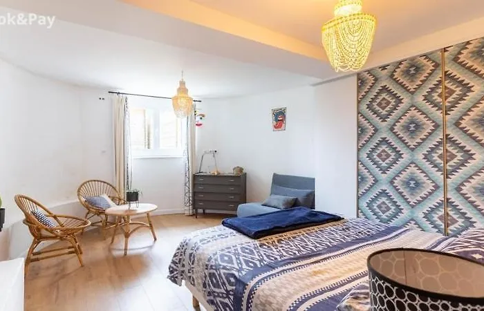 Proche Grotte De Matata *